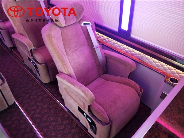 戚車行商務車基地