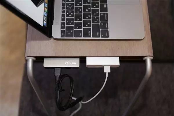 1490874533-5361-2502701-e81e40cc5e0eb925