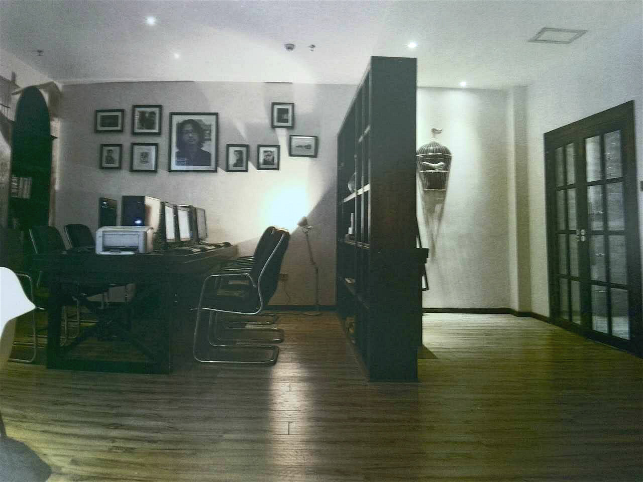 中式風(fēng)格的小型辦公室家具設(shè)計配套案例賞析