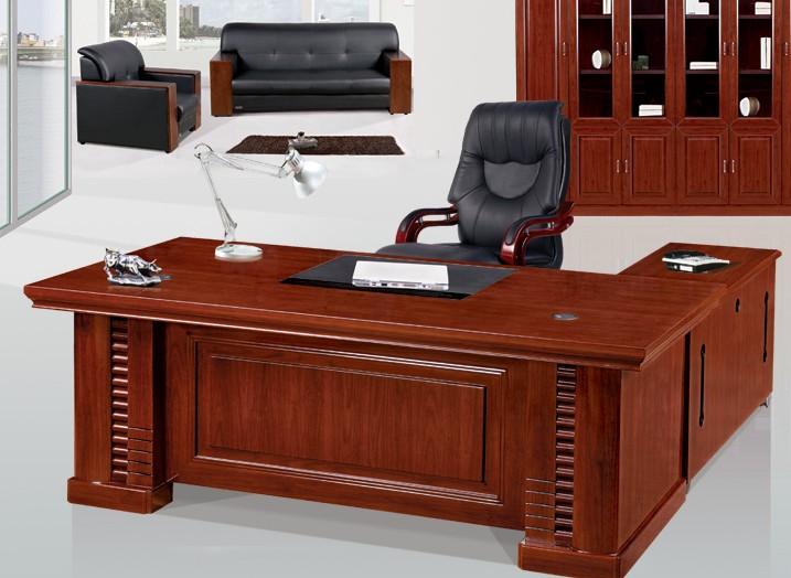 巧用實木油漆大班臺打造高端大氣辦公室